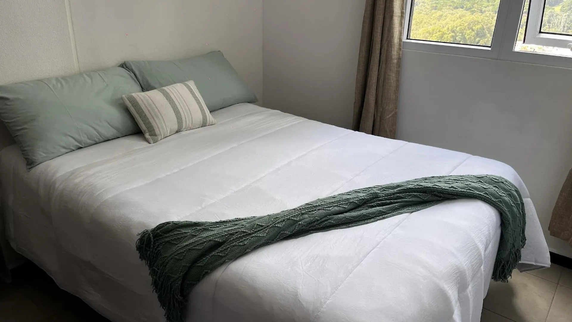 Luxury King Bed With Free Pool & Gym - Parque San Jorge Z11 Apartment Guatemala City