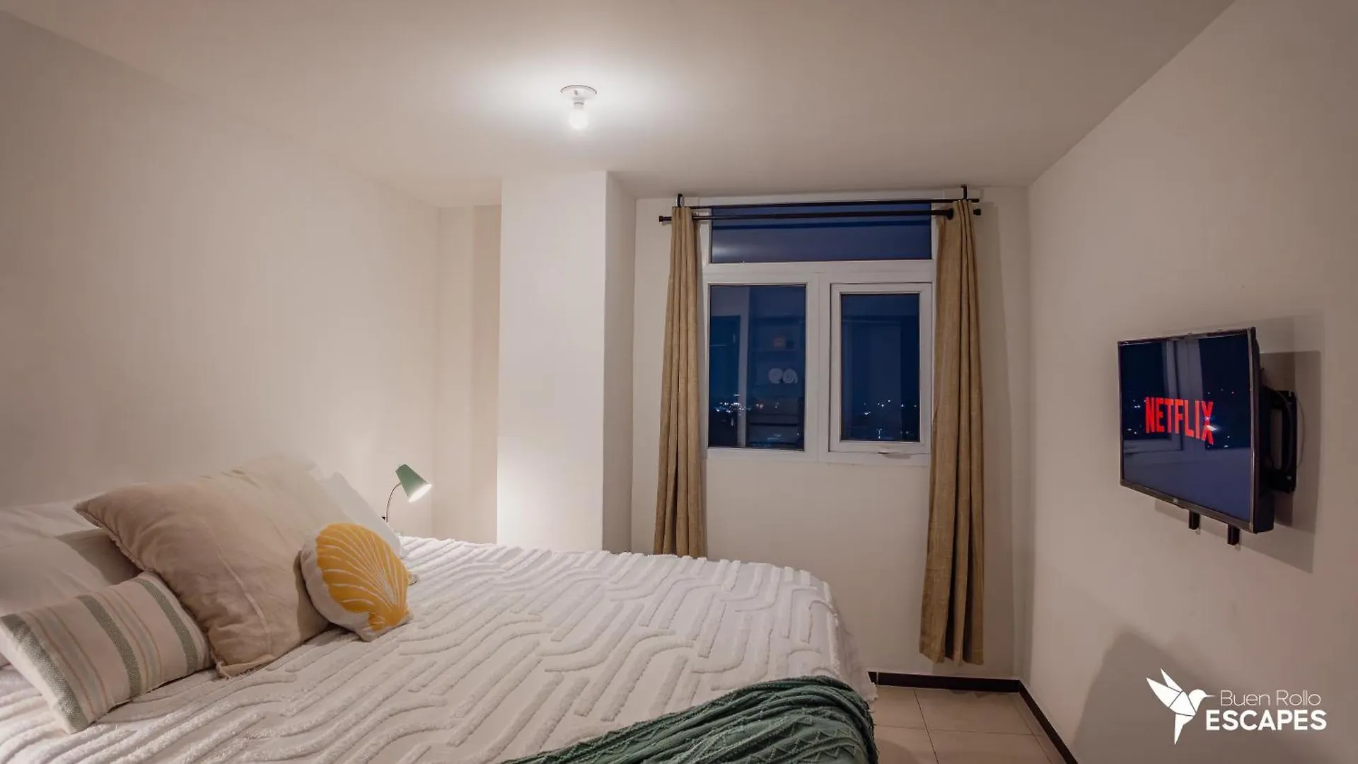 Luxury King Bed With Free Pool & Gym - Parque San Jorge Z11 Apartment Guatemala City