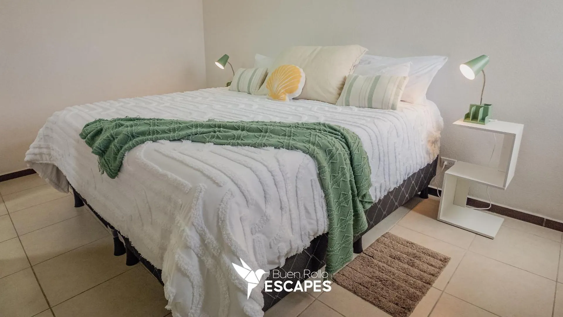 Luxury King Bed With Free Pool & Gym - Parque San Jorge Z11 Apartment Guatemala City 0*,  Guatemala