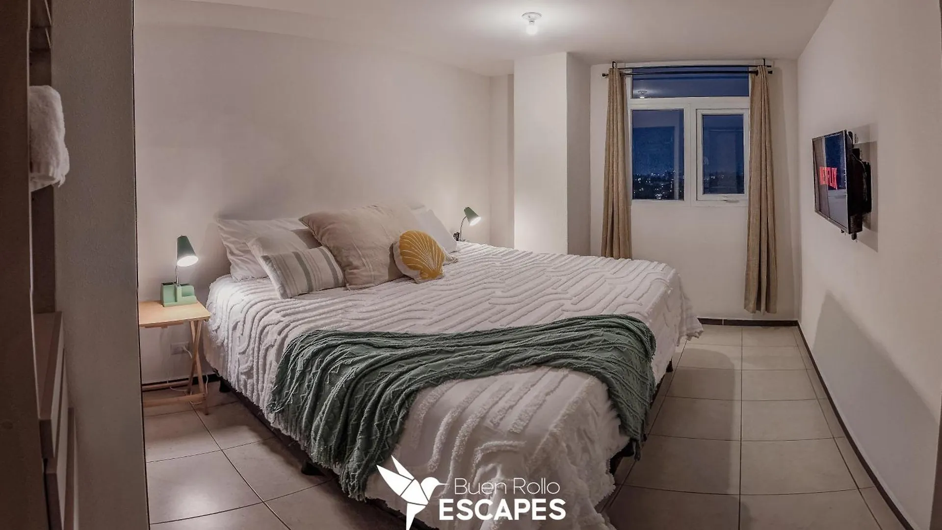 Luxury King Bed With Free Pool & Gym - Parque San Jorge Z11 Apartment Guatemala City