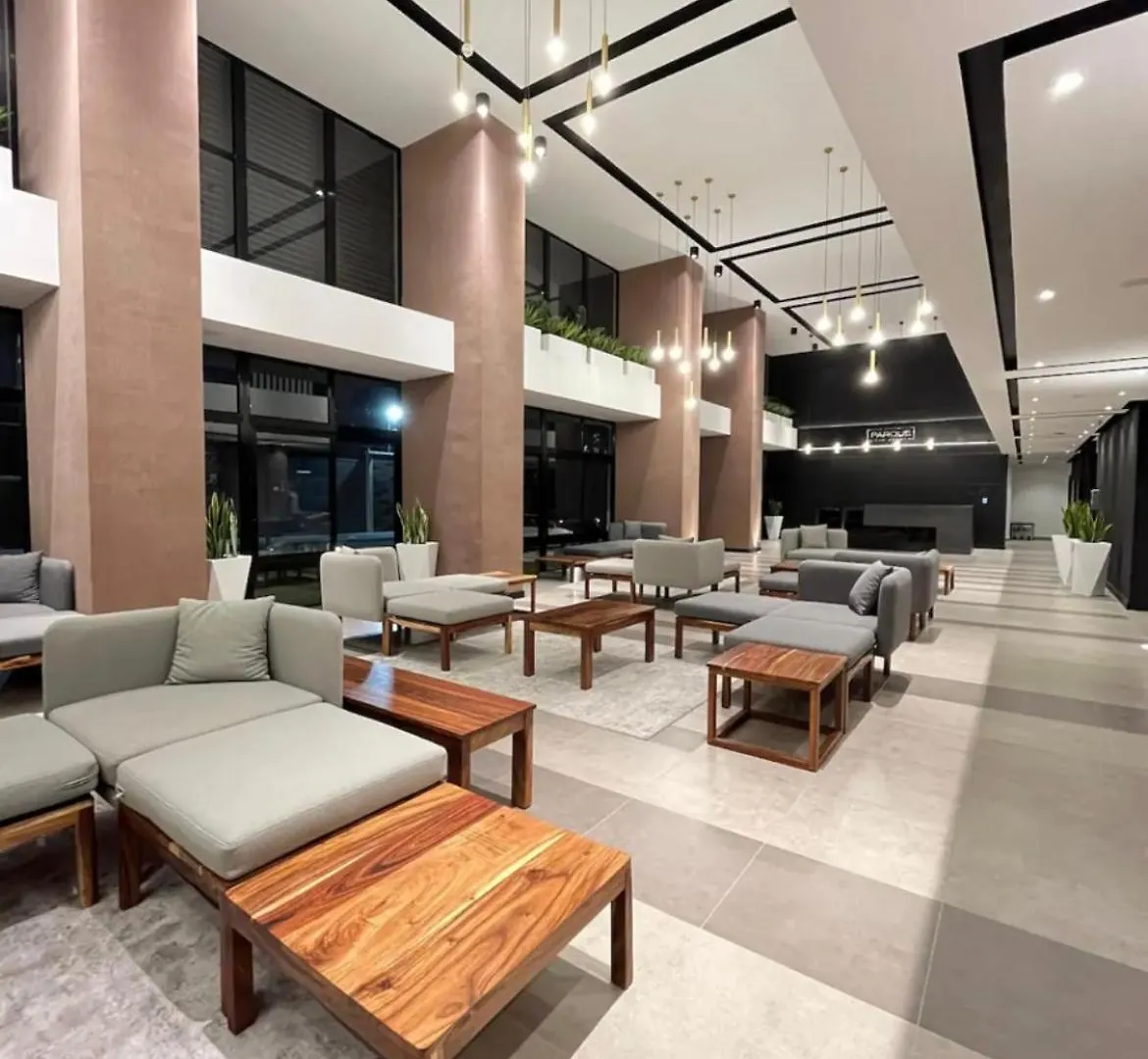 Luxury King Bed With Free Pool & Gym - Parque San Jorge Z11 Apartment Guatemala City