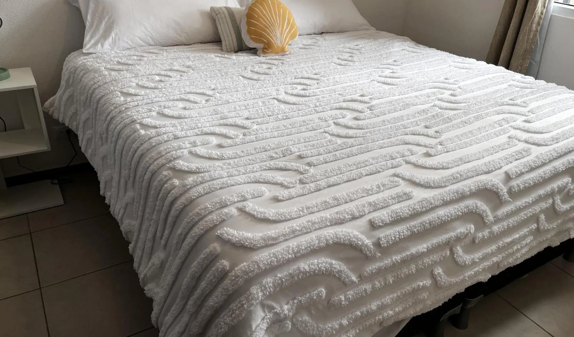 Luxury King Bed With Free Pool & Gym - Parque San Jorge Z11 Apartment Guatemala City
