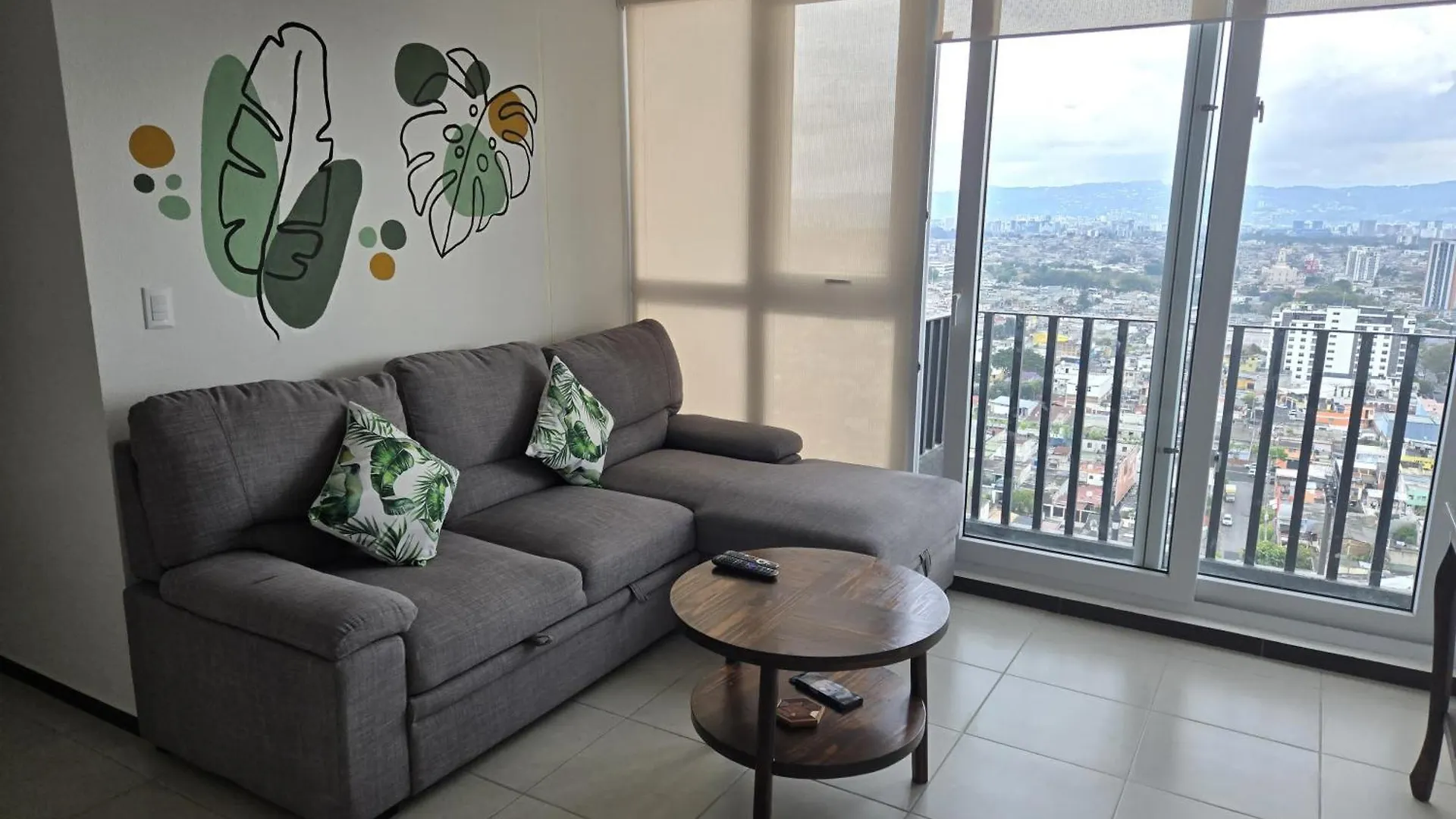 Luxury King Bed With Free Pool & Gym - Parque San Jorge Z11 Apartment Guatemala City Guatemala